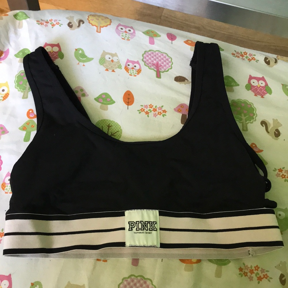 victoria secret pick black and white sports bra